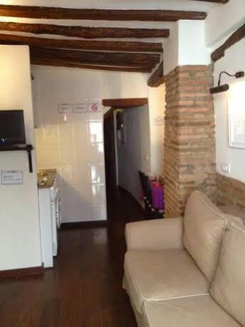 Hotel El Almez *